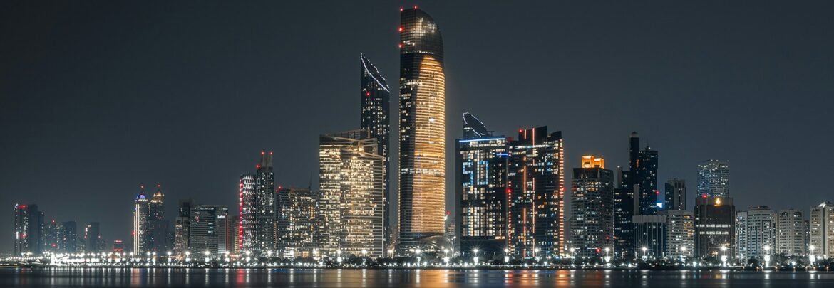 a city skyline at night